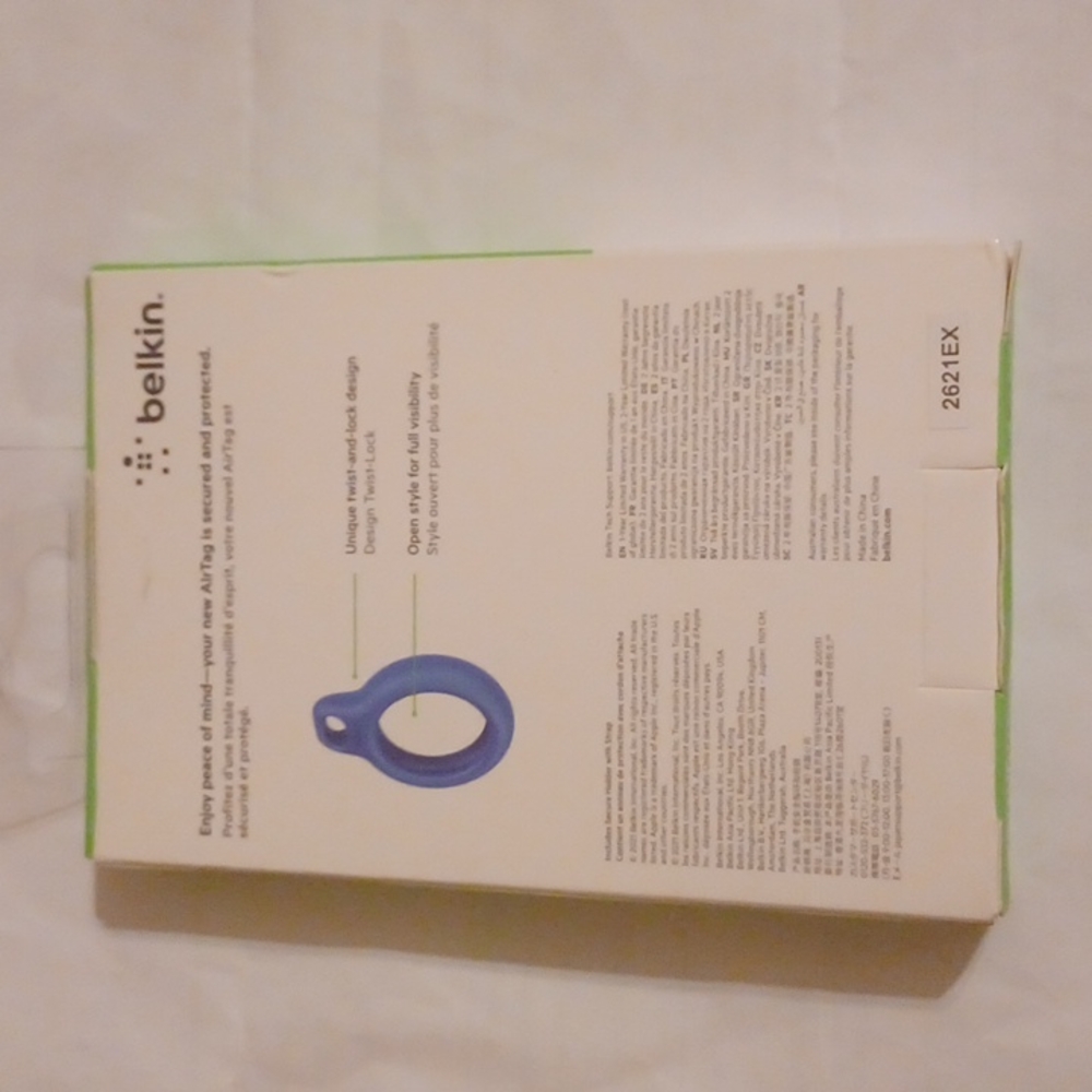 NIB Belkin Secure Holder with Strap for Apple AirTag - Picture 2 of 6